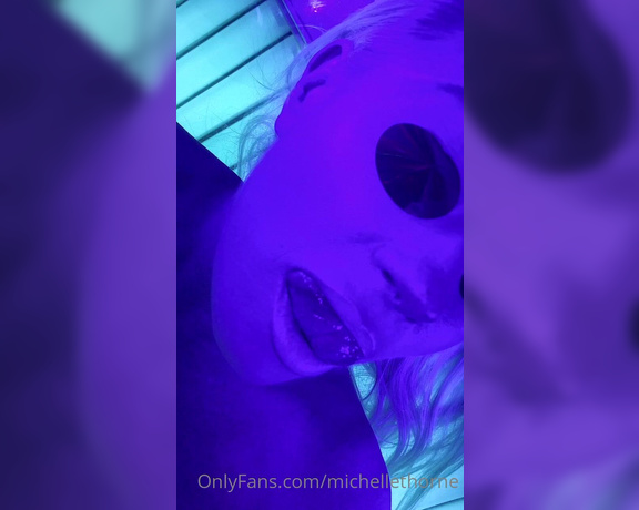 Michelle Thorne aka Michellethorne OnlyFans - Exclusive wanking on the sunbed clip!!! Xxx