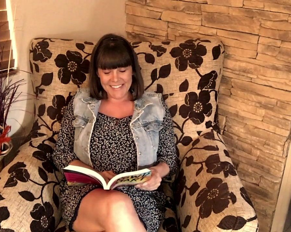 Rebecca Love aka Rebeccalovexxx OnlyFans - Watch the Video I just put the kids to bed and Mr Jones comes home early from a hard days work