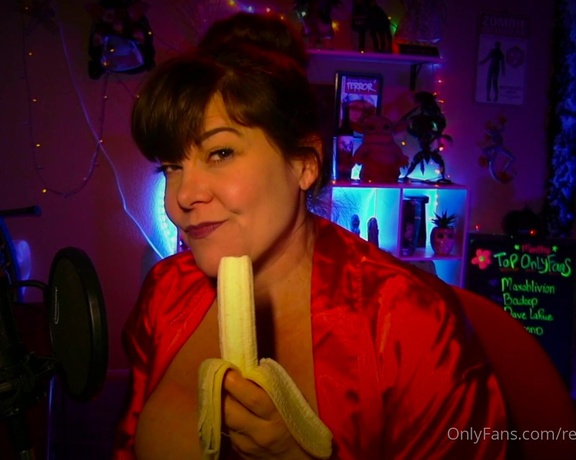 Rebecca Love aka Rebeccalovexxx OnlyFans - Custom ASMR Video I am eating a banana topless and trying to be sexy with my words and mouth noise