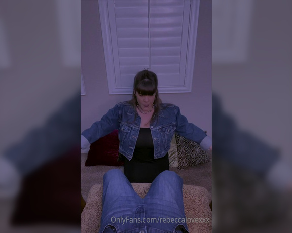 Rebecca Love aka Rebeccalovexxx OnlyFans - Custom Video I will give you a virtual lap dance in the privacy of your own home