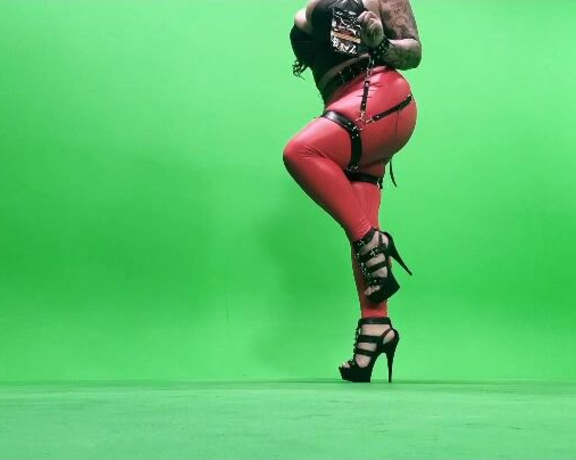 Samantha Mack aka Thesamanthamack OnlyFans - Behind the scenes from the MACK DADDY shoot!!!