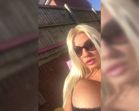 Michelle Thorne aka Michellethorne OnlyFans - Outside in the sun playing flashing in tight white shorts morning glory!!!