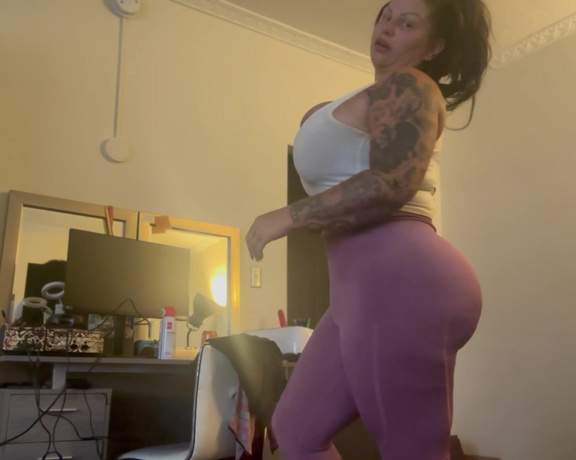 Samantha Mack aka Thesamanthamack OnlyFans - Today’s workout attire was vacuum sealed immediately following my work out, to seal in the freshness