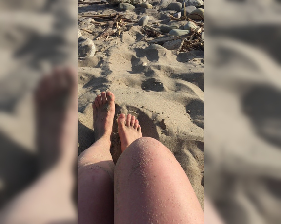 Yasmin Scott aka Yasminscott OnlyFans - Foot fetish in the sand #footfetish #beachfeet