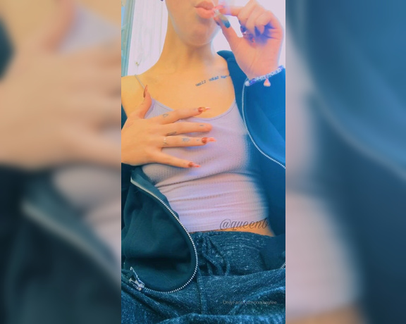 XXXBaylee aka Xxxbaylee OnlyFans - Joints & tiddies