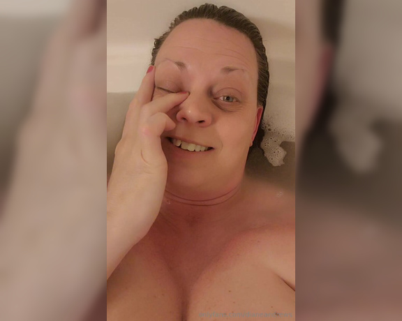 Diane Andrews aka Dianeandrews OnlyFans - A long overdue bath chat with some important information