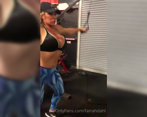 Farrah Dahl aka Farrahdahl OnlyFans - Titty training