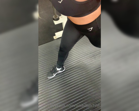 Inkedbitchhh - Fuck I’m sweaty after that workout, whos going to be my clean up slave (30.06.2022)
