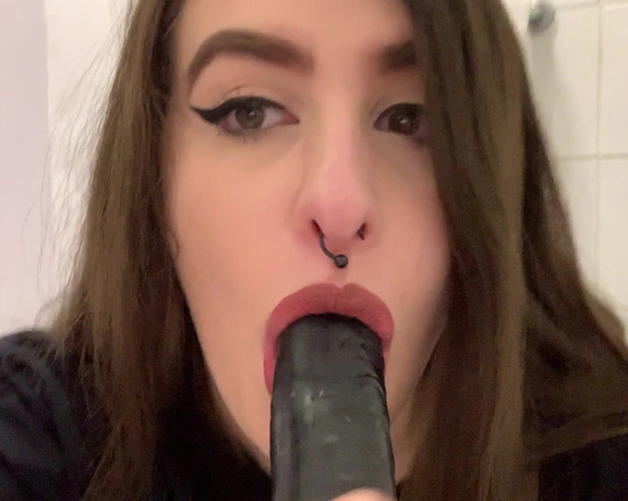 Harleyhexx - Mmmm let me suck your cock like this baby I miss being the true cockslut I am (18.04.2020)