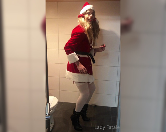 Onlinefemdom - Look what a Good surprise my sissy had for Me. I told her to dress (26.12.2021)