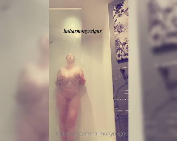 Harmony reigns aka Harmonyreigns OnlyFans - Peak in my shower