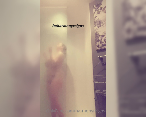 Harmony reigns aka Harmonyreigns OnlyFans - Peak in my shower