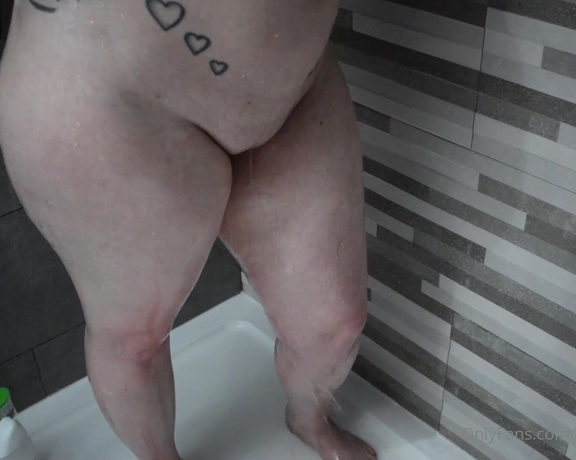 Harmony reigns aka Harmonyreigns OnlyFans - Showering before my bj scene