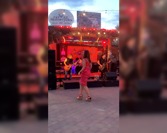 Mindi Mink aka Mindimink OnlyFans - Dancing time on this beautiful AZ evening #MindiMoment #SexySaturday #BME