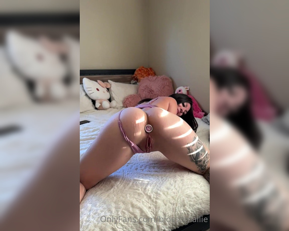 Allie Blossom aka Blossomallie OnlyFans - Is your dick hard