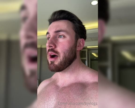 BJVlogs aka Bjvlogs OnlyFans - Secretly catching Jordy in the shower