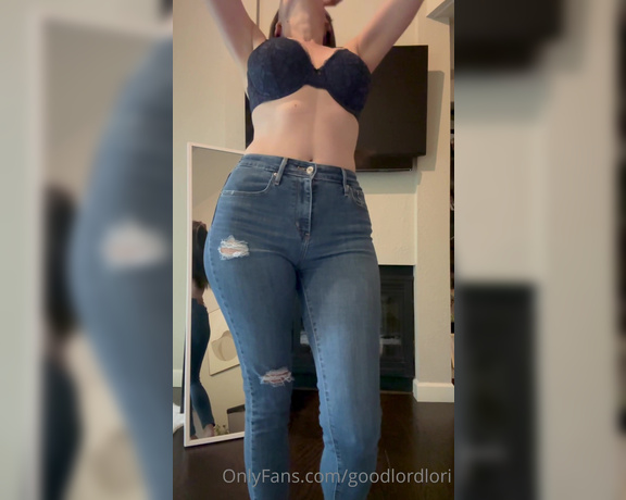 Good Lord Lori aka Goodlordlori OnlyFans - Getting ready to hang out with KatieKat! Want to get dressed with