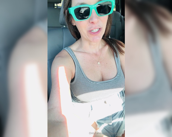 Good Lord Lori aka Goodlordlori OnlyFans - Happy Wednesday afternoon! Just a little September updates chat that I forgot to post last week! Fal