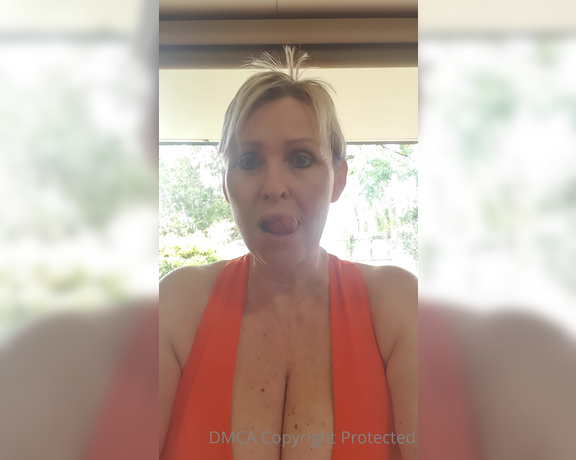 Monte Rae aka Sexymatureaussielady OnlyFans - I want you to listen carefully and imagine Im talking about your cock Watch one of the my cock suc