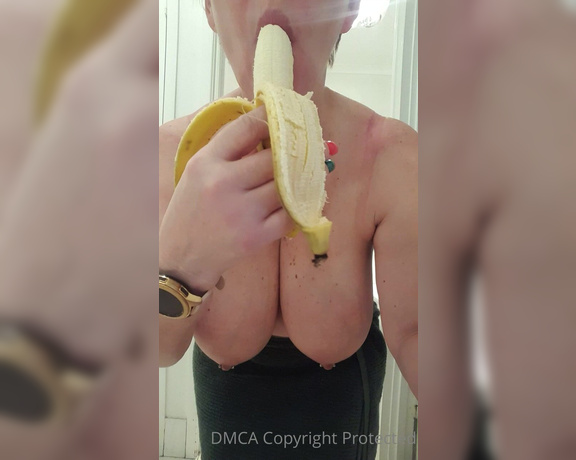 Monte Rae aka Sexymatureaussielady OnlyFans - Oh my boys, just think of this banana as being your hard erected cock Look how well I work my mout