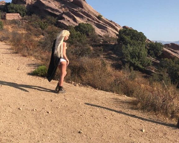 Kenzie Reeves aka Itskenziereeves OnlyFans - Behind the scenes of my shoot in the mountains