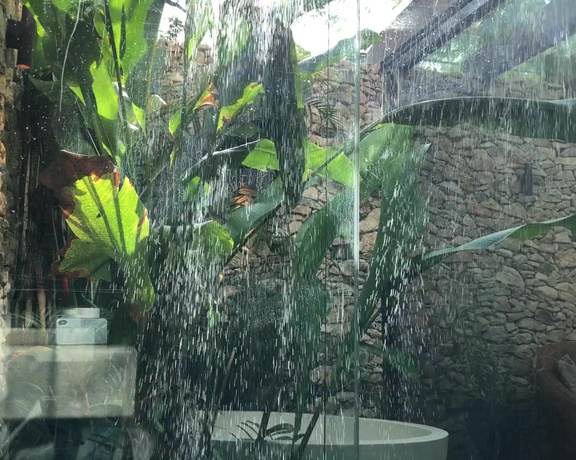 Kianna Dior aka Kiannadior OnlyFans - Video how pretty is this The most beautiful tropical shower I’ve ever been in Tulum