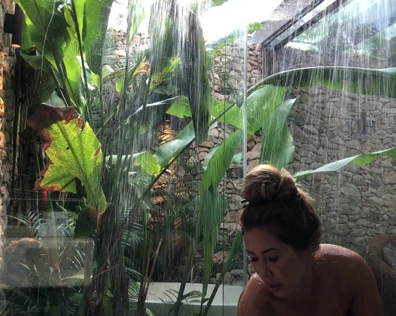 Kianna Dior aka Kiannadior OnlyFans - Video how pretty is this The most beautiful tropical shower I’ve ever been in Tulum