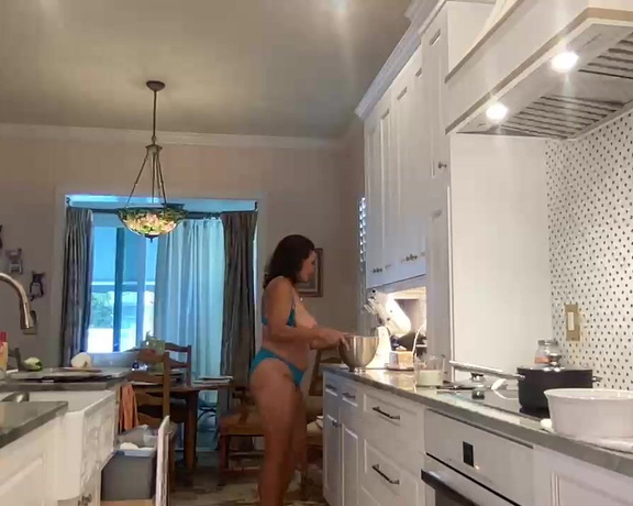 Persia Monir aka Persiamonir OnlyFans - I am Milfing in my kitchen once again! Making meatloaf for a Birthday boy and he promises me his mea