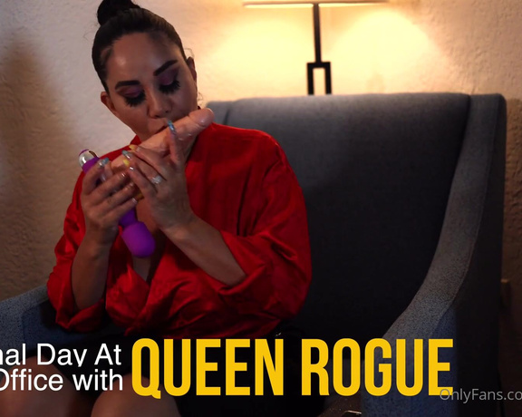 Queen Rogue aka Queenrogue OnlyFans - A normal Day in The Office with Queen Rogue!! Newest Solo Content! Hope you all enjoy! Bout To Drop