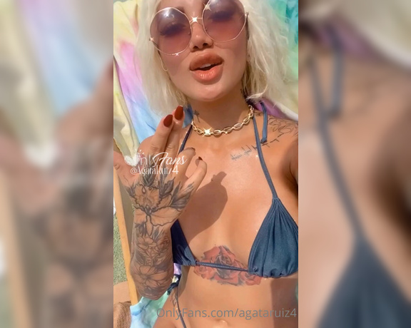 Agata Ruiz aka Agataruiz4 OnlyFans - I love this song !