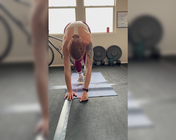 Fitredheadd aka Fitredheadd OnlyFans - Just 5 minutes of me doing some leg work