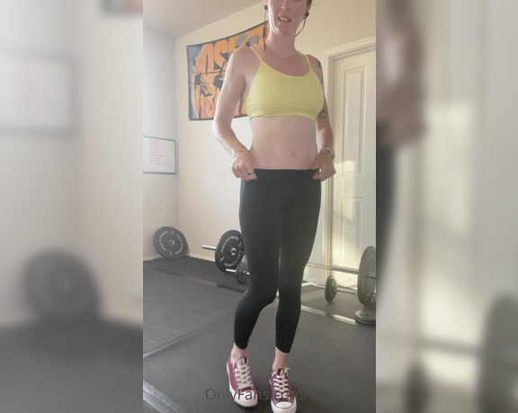 Fitredheadd aka Fitredheadd OnlyFans - Video from yesterday) stripping out of my workout clothes)