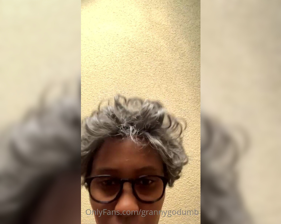 Granny Go Dumb aka Grannygodumb OnlyFans Video 963