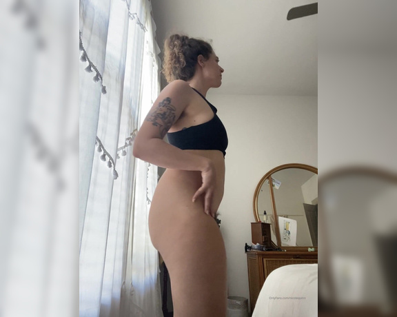 Nicole Quinn aka Nicolequinn OnlyFans - Post workout pre shower striptease