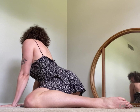 Nicole Quinn aka Nicolequinn OnlyFans - Watch me stretch in this little dress hehe