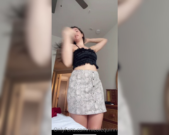 Nicole Quinn aka Nicolequinn OnlyFans - Outfit try on vid thanks Andy for the idea