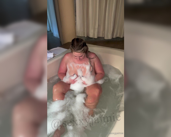Sexxy Jaimie aka Sexxyjaimie OnlyFans - ## Under Pressure Bath time just got a lot more exciting! The water was flowing fast and hard and
