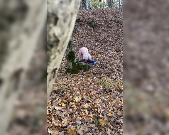 Trixy Taylor aka Trixytaylor OnlyFans - I was making content in the forest when suddenly someone appears I couldnt resist and gave him