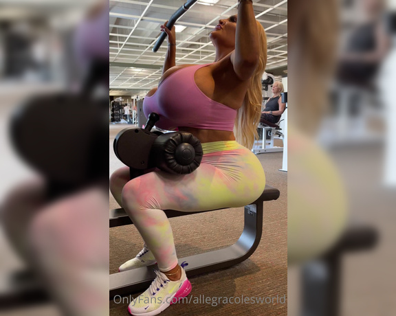 Allegra Cole aka Allegracolesworld OnlyFans - My workout from yesterday did a little legs and back 12
