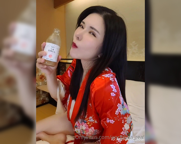 Anri Okita aka Anriokita_real OnlyFans - How you drink peach juice