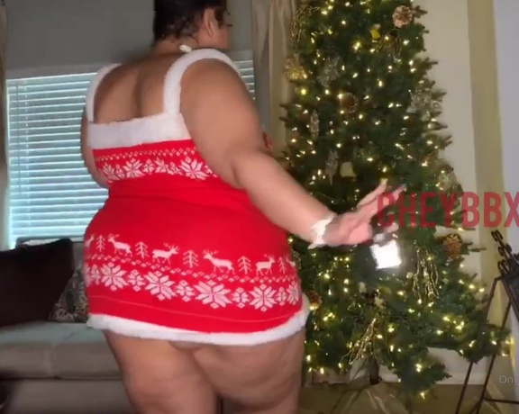 Cheybbxxx - I love showing off my fat ass and twerking for Santa SL (01.01.2020)