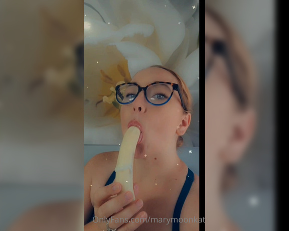 Marymoonkat - OnlyFans Video T (03.06.2022)