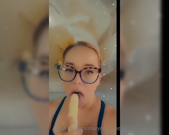 Marymoonkat - OnlyFans Video T (03.06.2022)