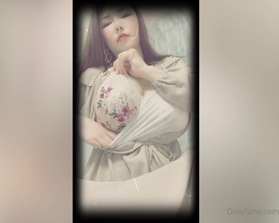 Anri Okita aka Anriokita_real OnlyFans - Video Do you know Chira Rhythm In Japanese PS preparing the locked video Marshmallow” to all