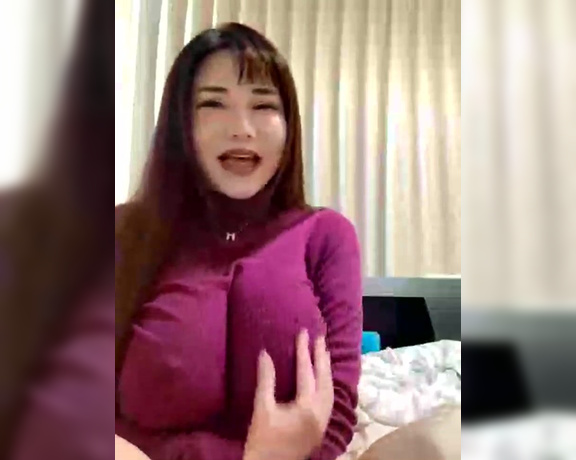 Anri Okita aka Anriokita_real OnlyFans - Video Hehehe fun sweater nipple standing time with my fans