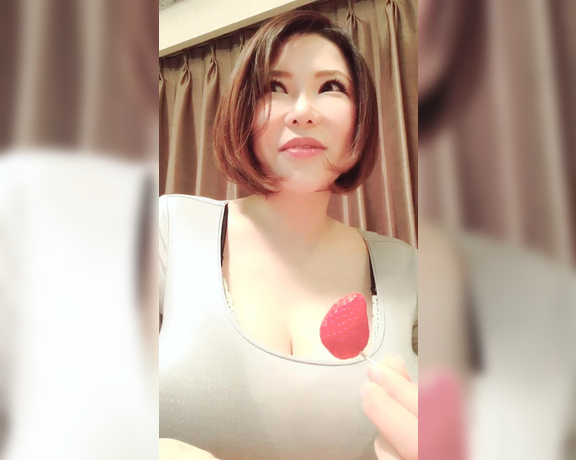 Anri Okita aka Anriokita_real OnlyFans - Video Just prepared to celebrate my friends!! andyou want strawberrys