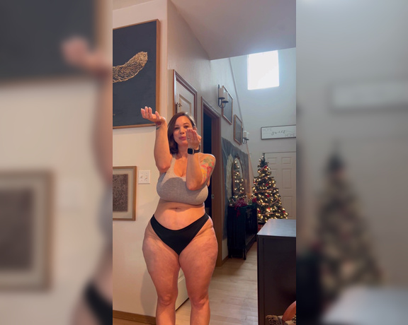 Brittany Elizabeth Welsh aka Thebrittanyxoxo OnlyFans - Hi everyone I’ve spent the last several hours trying to upload this dang video, so hopefully it wor
