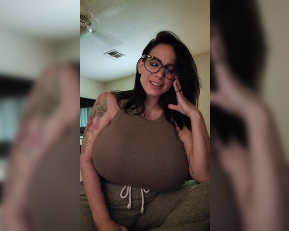 Brittany Elizabeth Welsh aka Thebrittanyxoxo OnlyFans - My daily ramble and ohhhhhh my gosh do I need to learn to zip it and not talk so much For those
