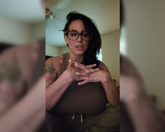 Brittany Elizabeth Welsh aka Thebrittanyxoxo OnlyFans - My daily ramble and ohhhhhh my gosh do I need to learn to zip it and not talk so much For those