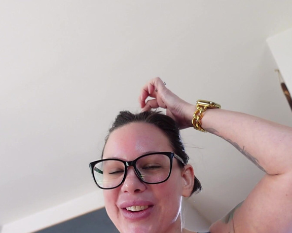 Brittany Elizabeth Welsh aka Thebrittanyxoxo OnlyFans - Yall, I was going to cut out some of this video because I failed miserably at blowing fart bubbles